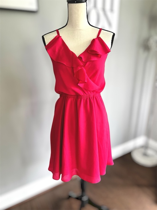 BCBGeneration Dresses & Skirts - BCBGeneration Ruffle Dress
